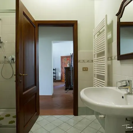 Il Giglio Nel Chianti Holiday home Calzaiolo